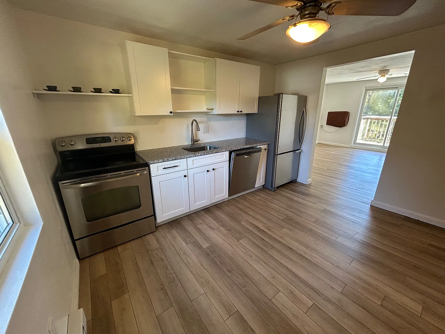 2 bed, 783 sqft, $2,000 — Photo 3