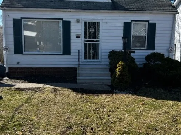 3862 E 112th St, Cleveland, OH 44105