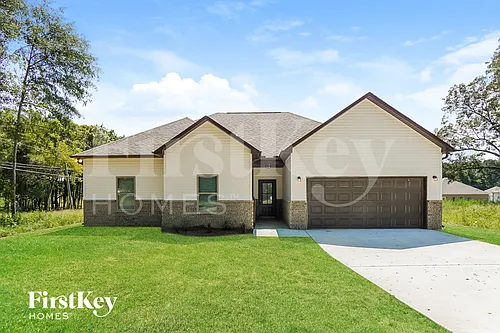 350 S Pine Dr Photo 1