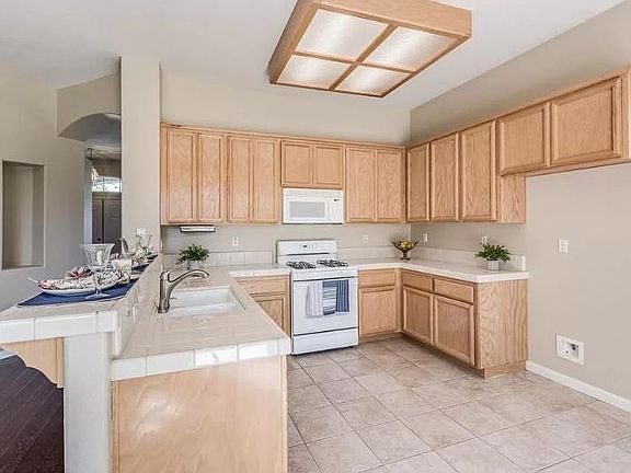 2nd image of 1013 Kirby Ct