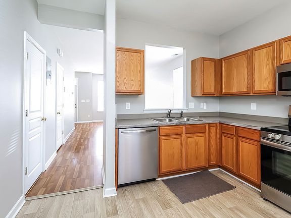 3rd image of 3005 Nevin Place Dr