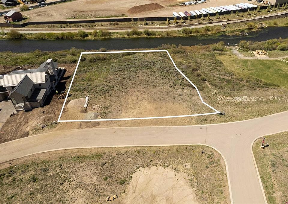 1st image of 130 Pyramid Ave