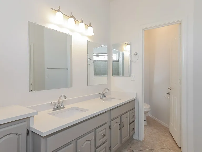 1211 E Winter Dr — Photo 14