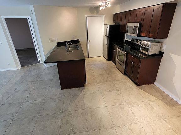 3rd image of 9999 Summerbreeze Dr APT 807