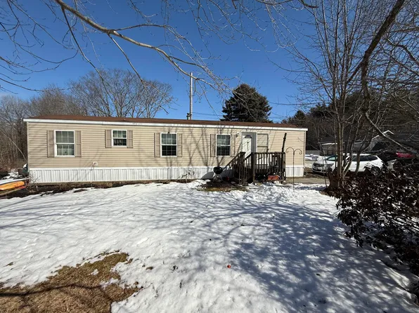 10 Alexander Street, Lisbon, ME 04250