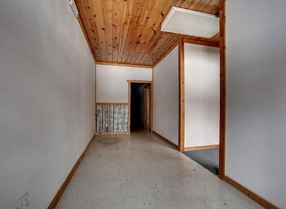 5th image of 31065 Forest Blvd