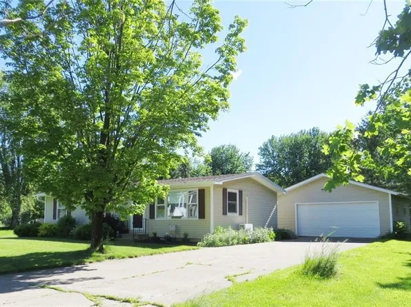 704 Thorp Street, Thorp, WI 54771