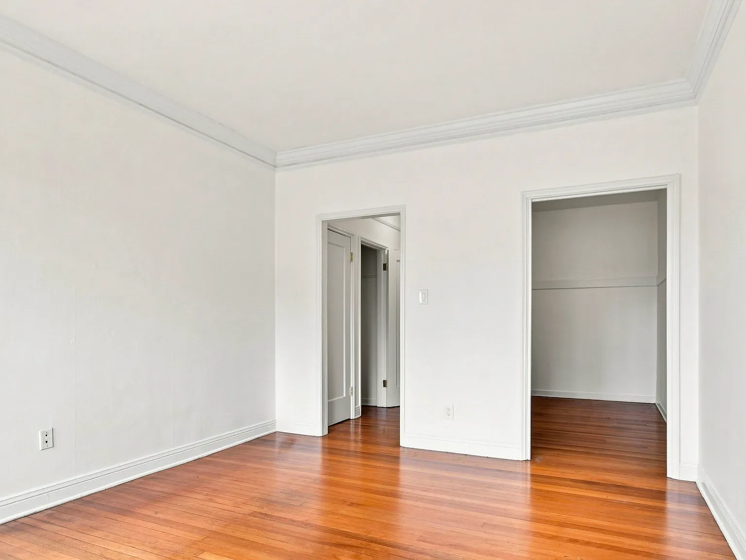 Studio, $3,995 — Photo 2