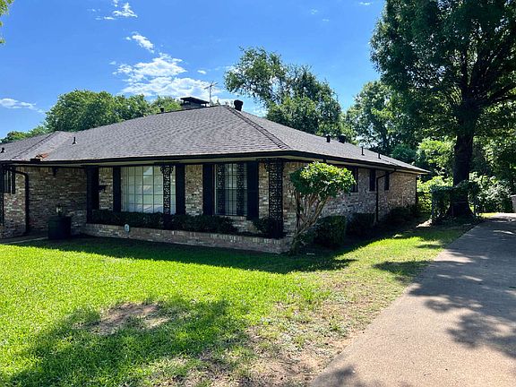 2nd image of 2730 King Cole Dr
