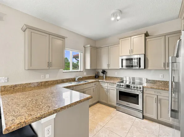 6854 LANGDON Way, Lake Worth, FL 33463