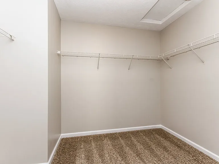 1051 Pine Ridge Way — Photo 7