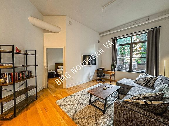 4th image of 2220 Fairfax Dr APT 106