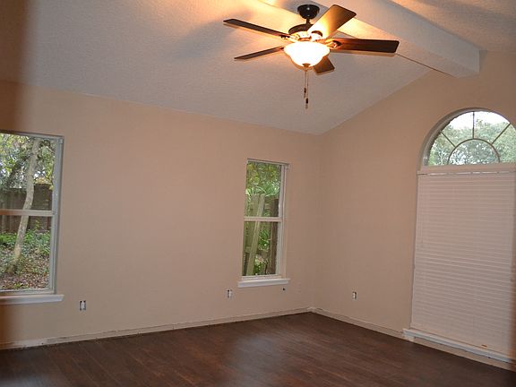 2nd image of 1281 Plantation Oaks Dr E