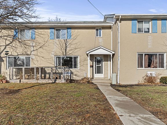 2nd image of 8312 Clairview Ave