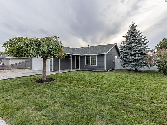 2nd image of 5420 Montague Ln