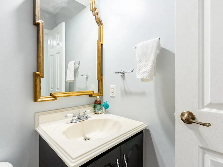 12 Chelsea Ct — Photo 18