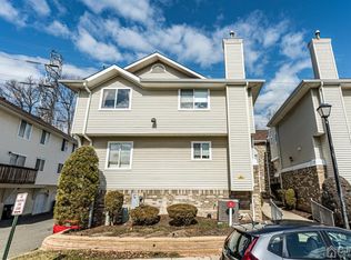 402 Madaline Dr, Avenel, NJ