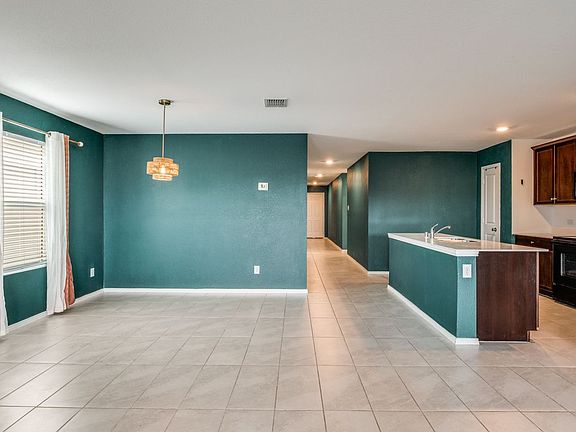 3rd image of 5421 Rockrose Ln