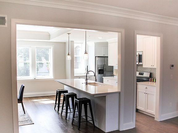 5th image of 3817 Dewey Ave APT 6