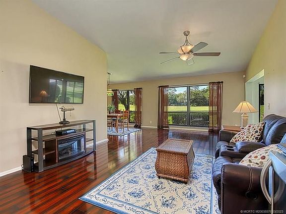 3rd image of 2645 SW Egret Pond Cir
