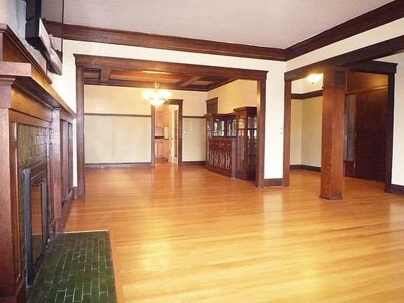 Original Oak Floors, Open Layout