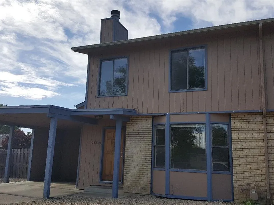 2819.5 Elm Ave