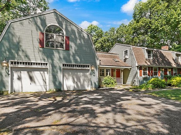 2nd image of 42 Summer St