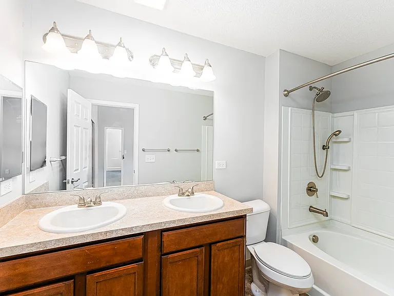 Olentangy Reserve in Olentangy School District — Photo 19