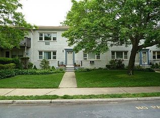 117 Finch Ln APT 2A, Islip, NY 11751