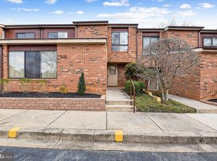 11 Granary Dr, Pikesville, MD 21208