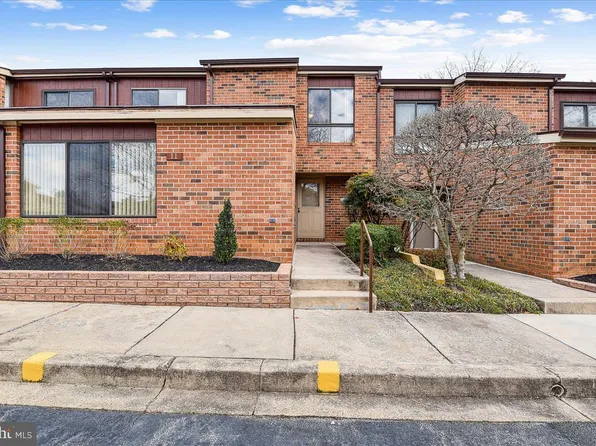 11 Granary Dr, Pikesville, MD 21208