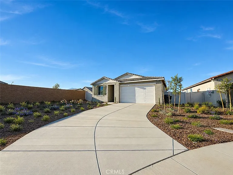 5258 Verbena Cir — Photo 1
