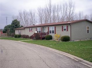 102 Cardinal Ln, Sandwich, IL 60548