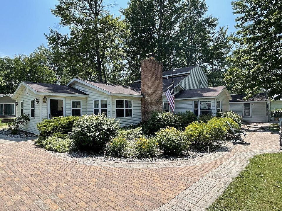 1st image of 319 Burrill Dr