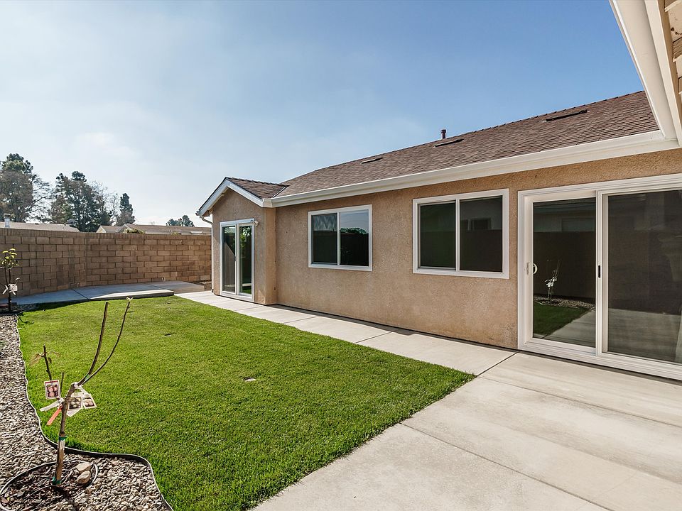 2nd image of 504 W Washington Cir