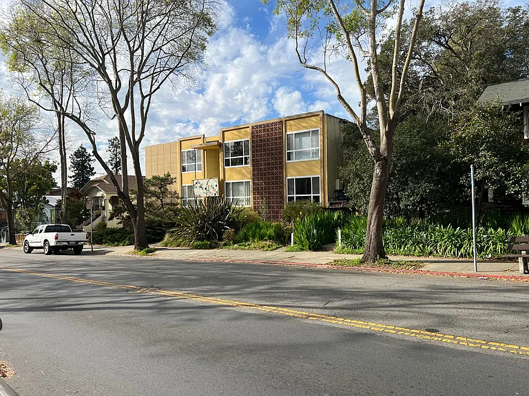 1306 Martin Luther King Jr Way #1E — Photo 2