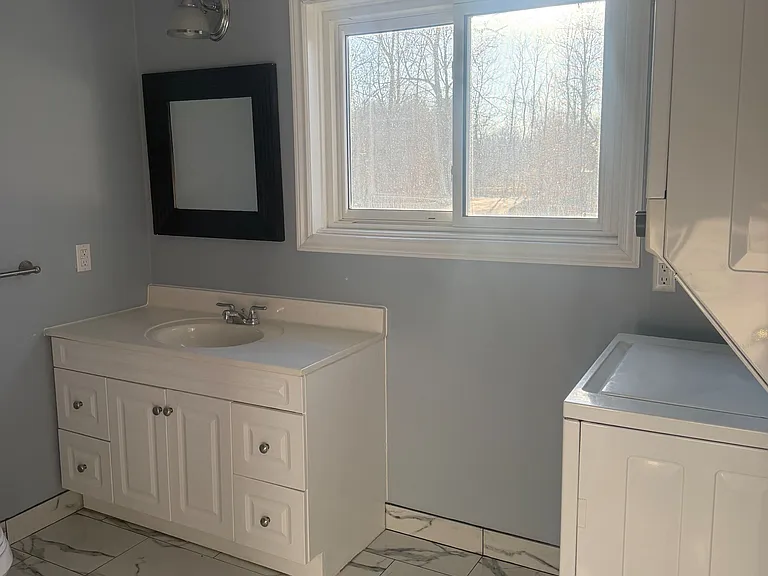 8770 Chippawa Creek Rd #5 — Photo 6