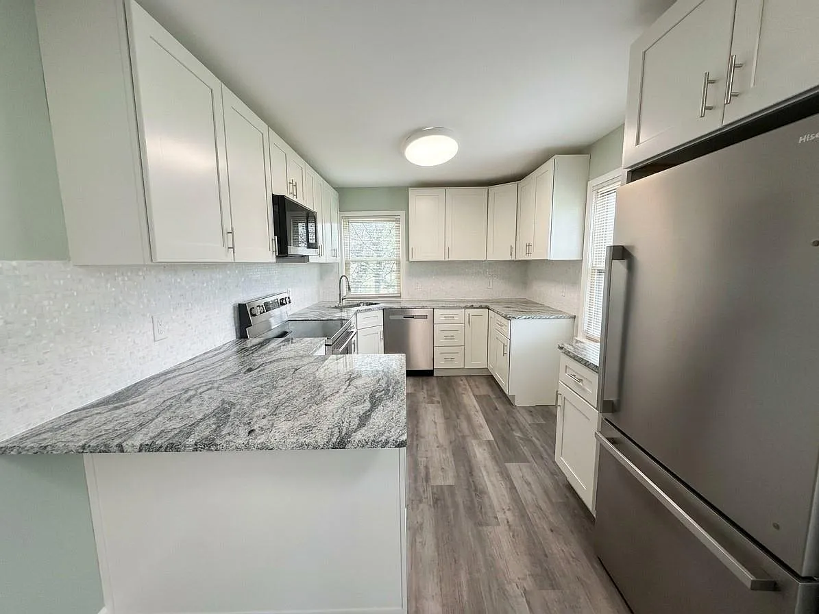 2 bed, 2.0 bath, 900 sqft, $1,500 — Photo 4