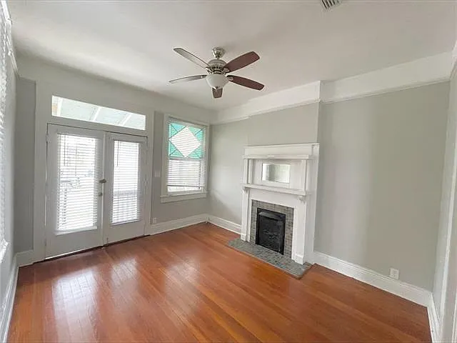 2 bed, 1.0 bath, 1100 sqft, $1,699 — Photo 2
