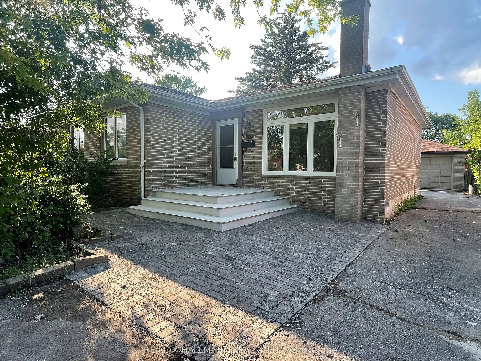 3 bed, $3,200 — Photo 2