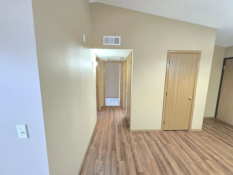 Christopher Place Apartments — Photo 14