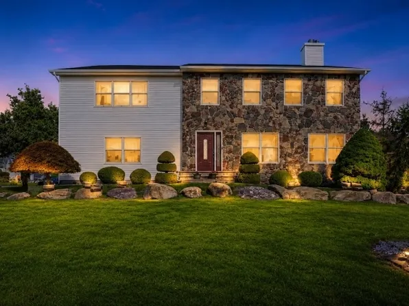 41 Nicole Ln, Parsippany-Troy Hills Twp., NJ 07054