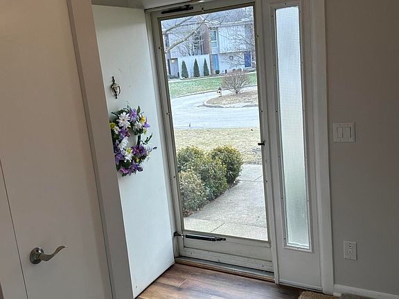 3rd image of 5122 Regency Dr APT 2