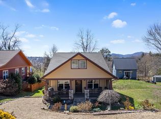 25 Merion Dr, Asheville, NC 28806