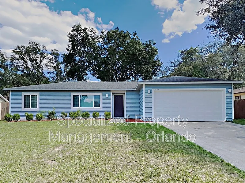 3 bed, 2.0 bath, 1212 sqft, $2,100 — Photo 1