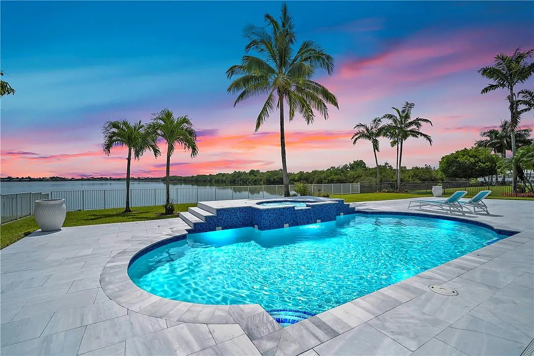 6 bed, 6.5 bath, 4296 sqft, $12,500 — Photo 4