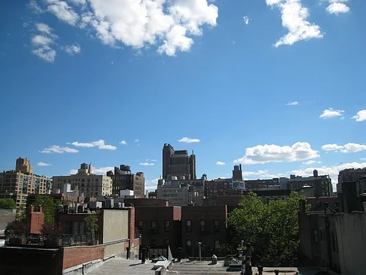 Rented by City Connections Realty | media 3