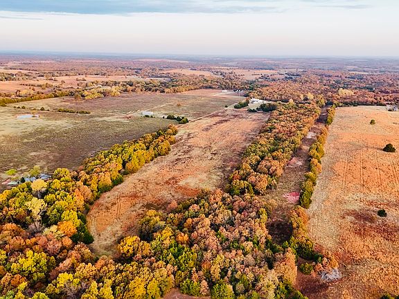 4th image of E 810th Rd