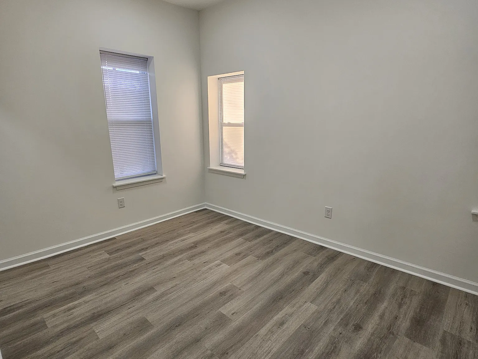 2 bed, 1000 sqft, $1,500 — Photo 3