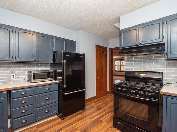 5th image of 114 1st Ave NW